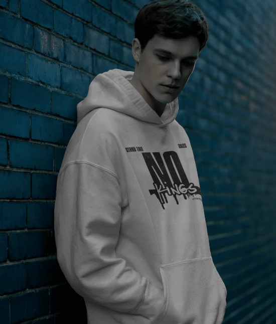 No Kings Unisex Hoodie – Anti-Authority Streetwear | Urban Byte